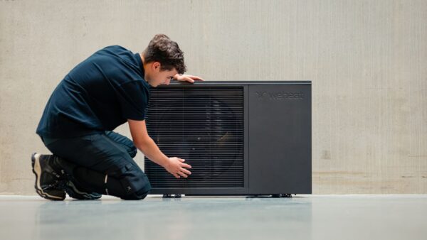 Weheat Flint warmtepomp installatie aan woning