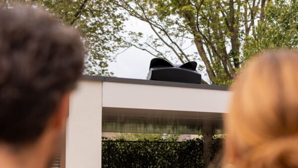 Blackbird-outside Weheat Blackbird R290 warmtepomp