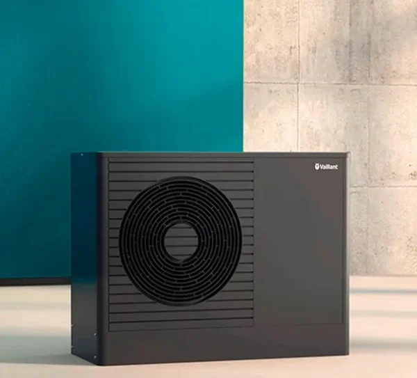 vaillant plus 8.1 met tekst Vaillant aroTHERM plus 8.1 R290 warmtepomp