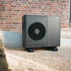 vaillant plus in de tuin Vaillant aroTHERM plus 8.1 warmtepomp in de tuin